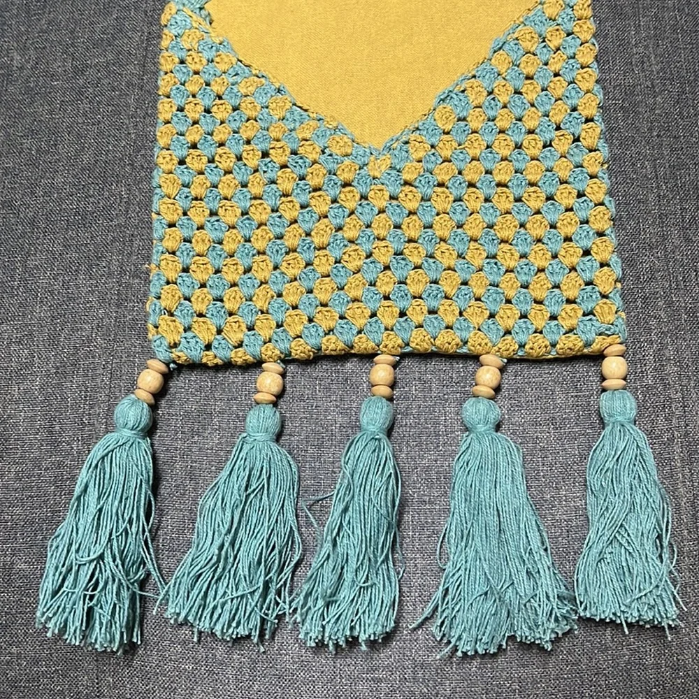 Concepts in Time Crochet Wall Pocket